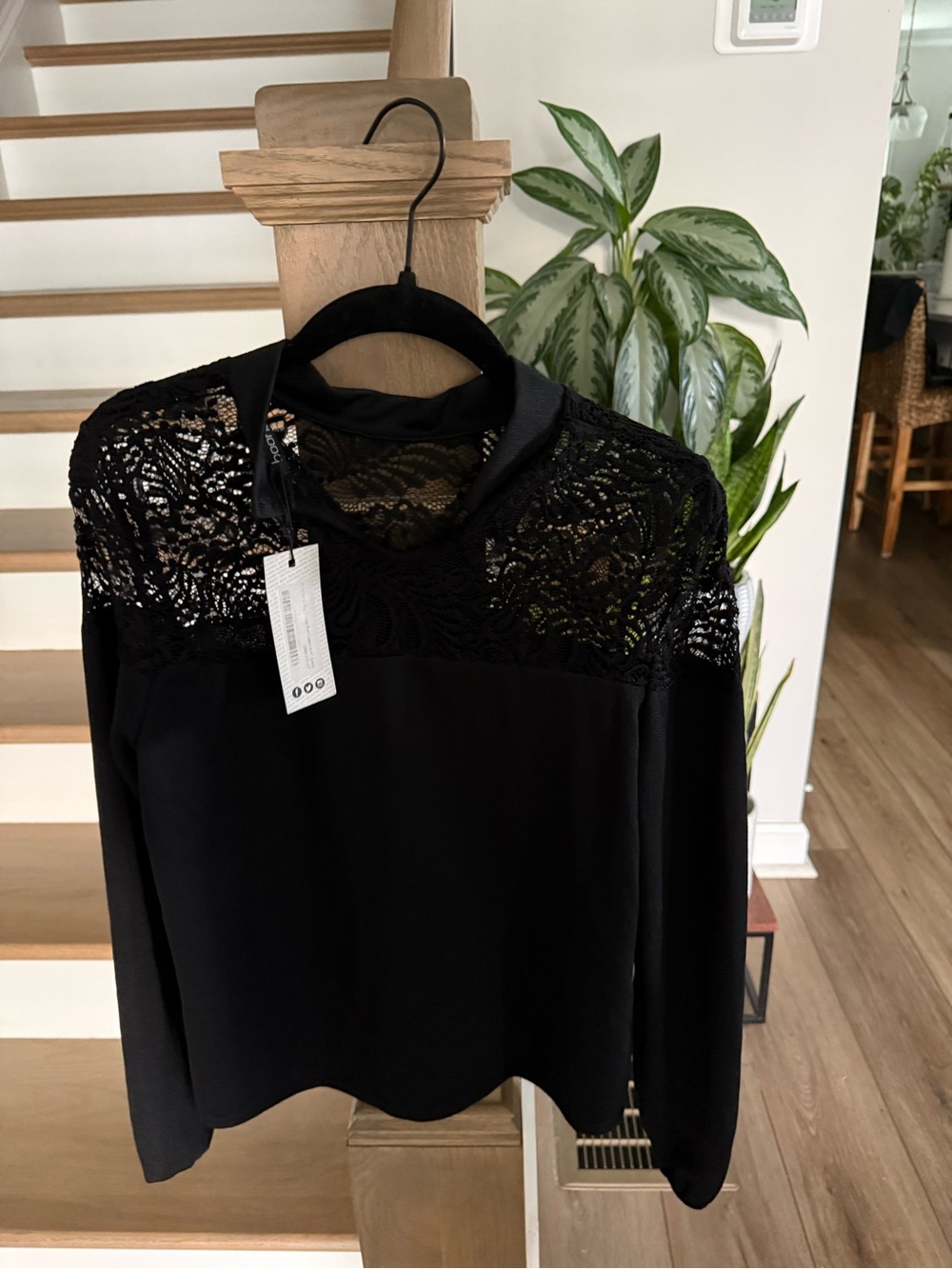 Boohoo Black Long-Sleeve Lace Yoke Top